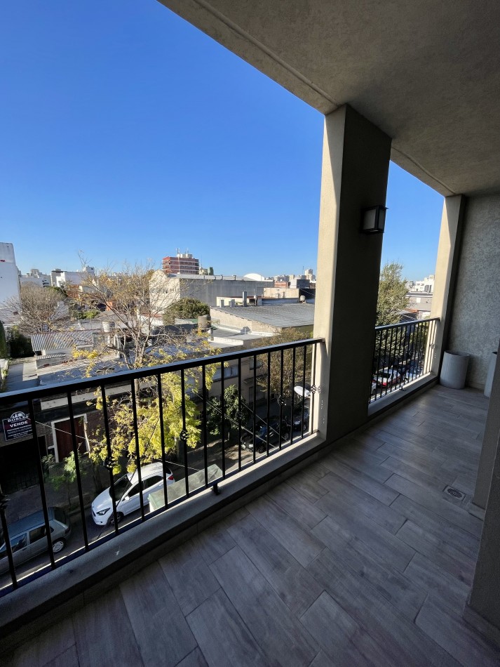 VENTA DEPARTAMENTO 3 AMB CON COCHERA - AVELLANEDA 2600