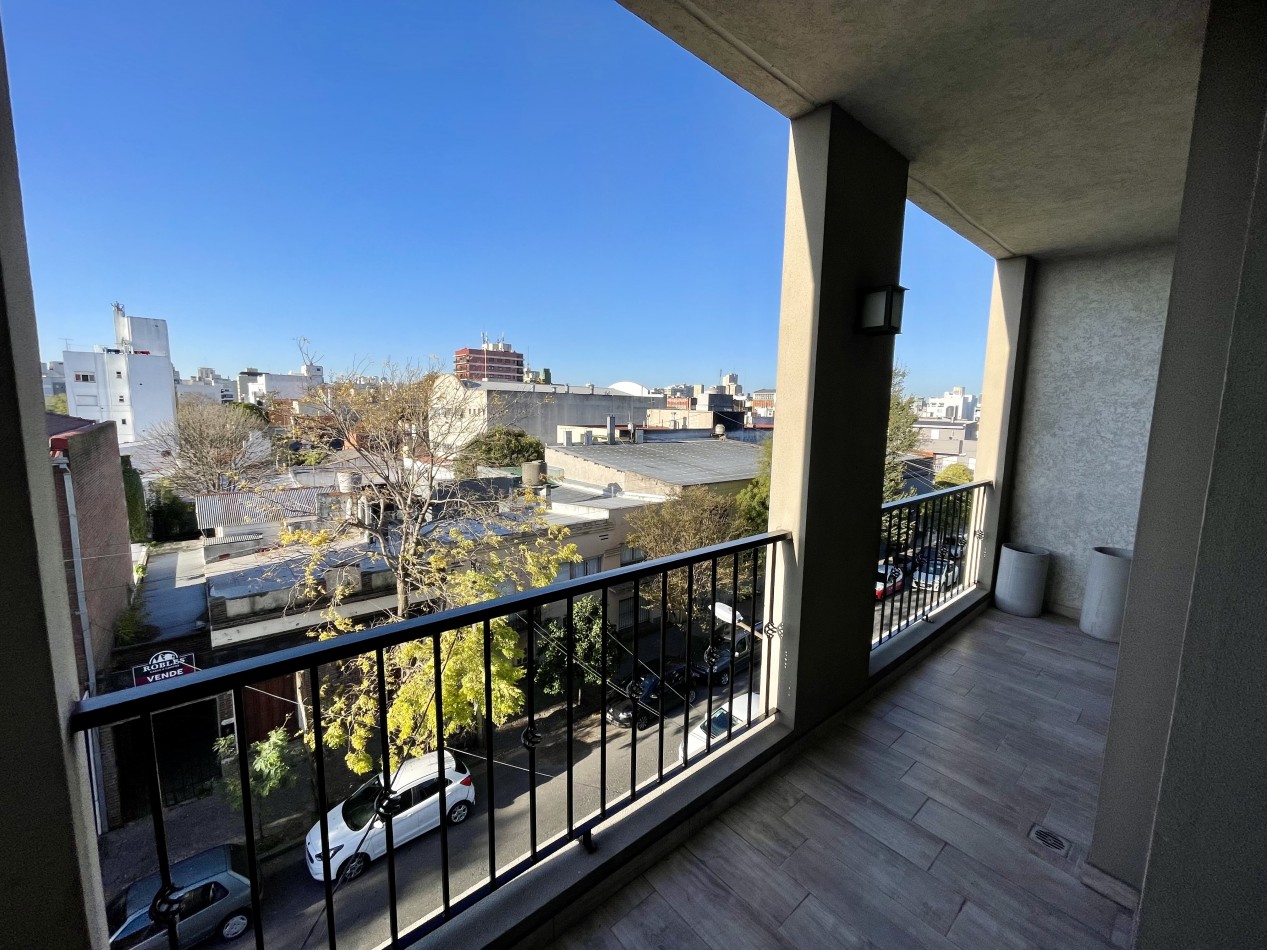 VENTA DEPARTAMENTO 3 AMB CON COCHERA - AVELLANEDA 2600