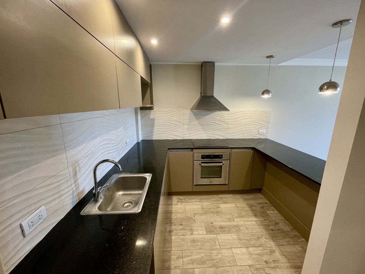 VENTA DEPARTAMENTO 3 AMB CON COCHERA - AVELLANEDA 2600