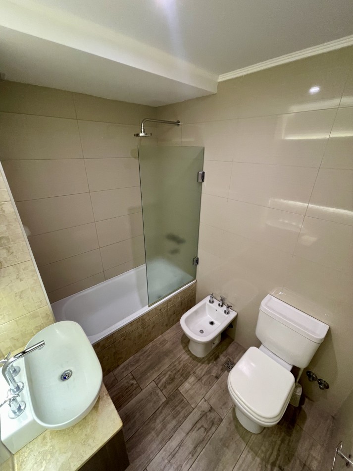VENTA DEPARTAMENTO 3 AMB CON COCHERA - AVELLANEDA 2600