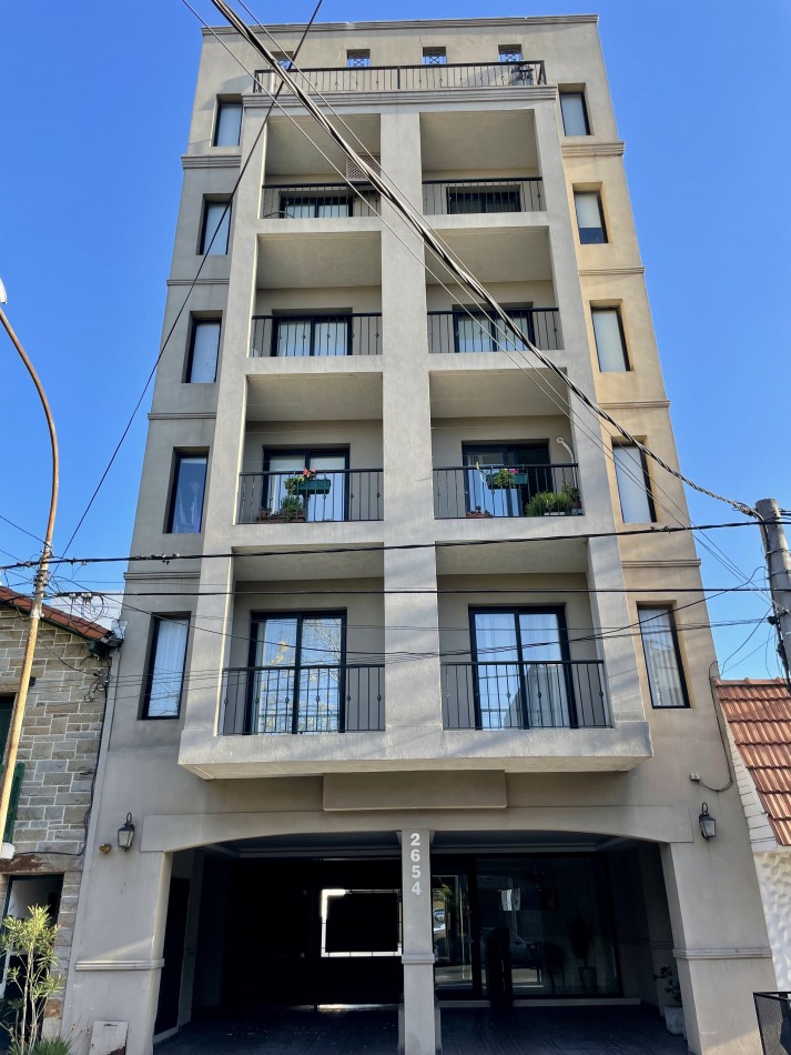 VENTA DEPARTAMENTO 3 AMB CON COCHERA - AVELLANEDA 2600