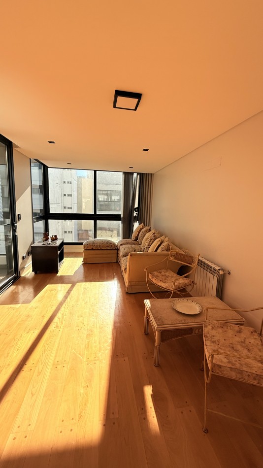 VENTA DEPARTAMENTO 2 AMB CON COCHERA- HIPOLITO YRIGOYEN 1600 