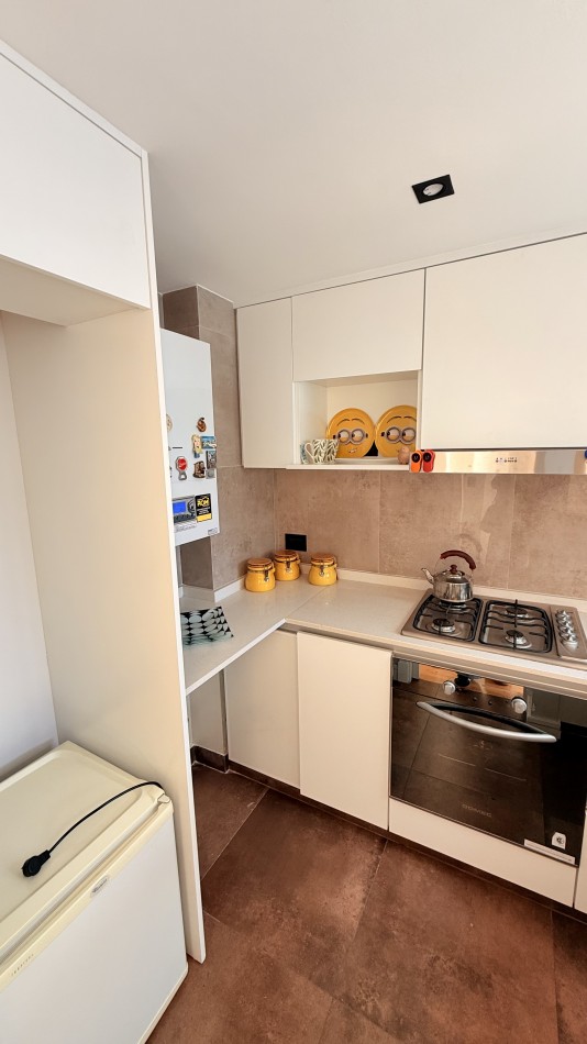 VENTA DEPARTAMENTO 2 AMB CON COCHERA- HIPOLITO YRIGOYEN 1600 