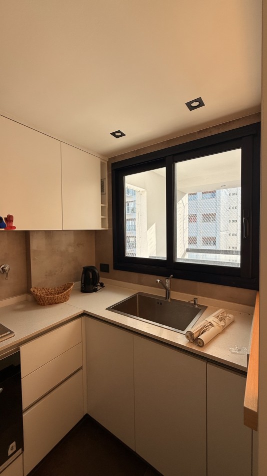 VENTA DEPARTAMENTO 2 AMB CON COCHERA- HIPOLITO YRIGOYEN 1600 