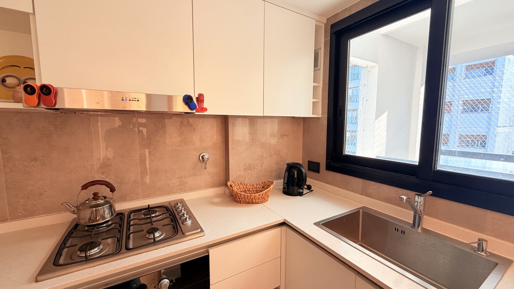 VENTA DEPARTAMENTO 2 AMB CON COCHERA- HIPOLITO YRIGOYEN 1600 