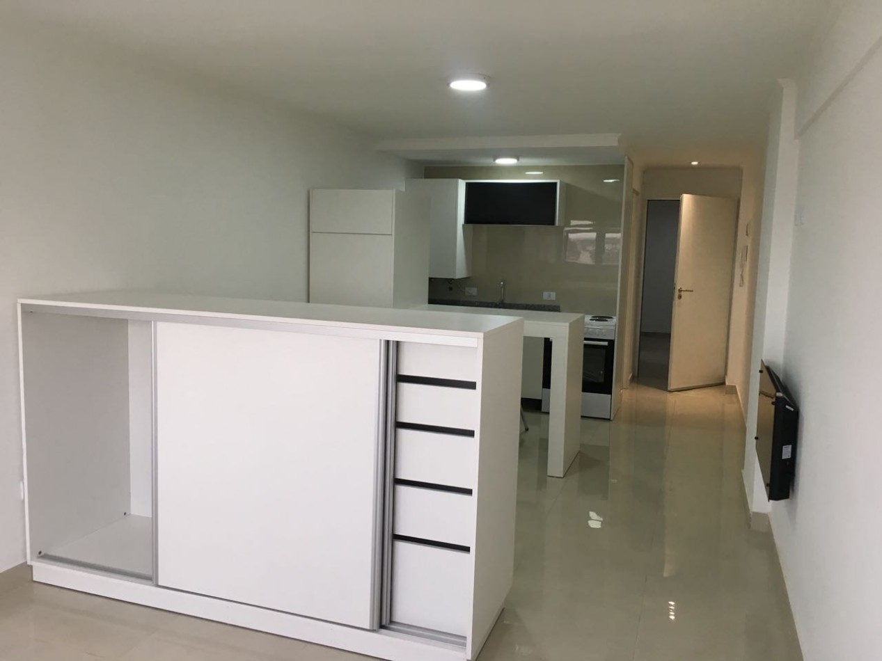 ALQUILER MONOAMBIENTE - SAN MARTIN 4000