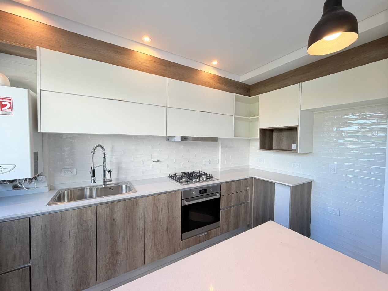 VENTA PISO 4 AMB CON TERRAZA PROPIA - LAS HERAS 3200