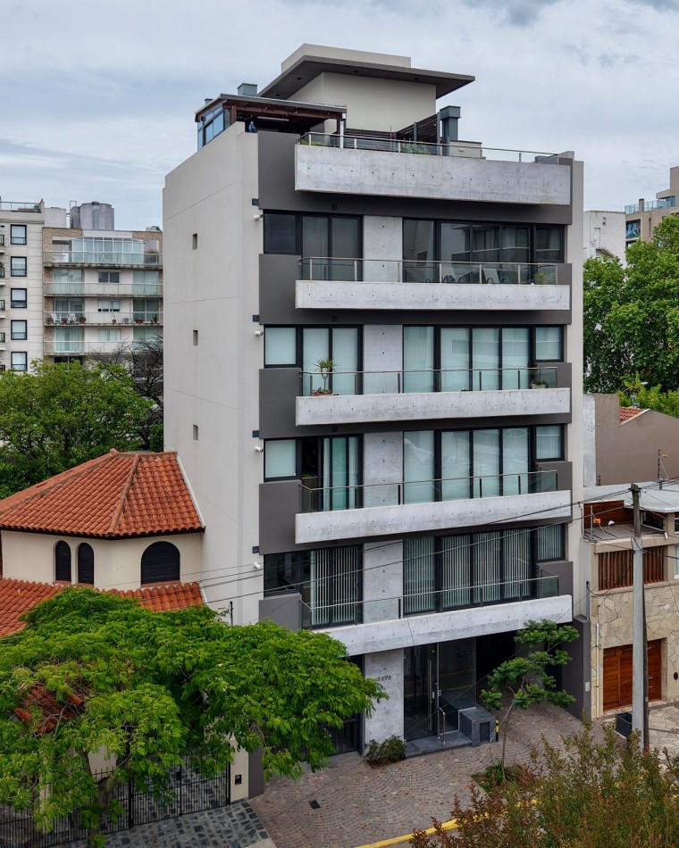 VENTA PISO 4 AMB CON TERRAZA PROPIA - LAS HERAS 3200