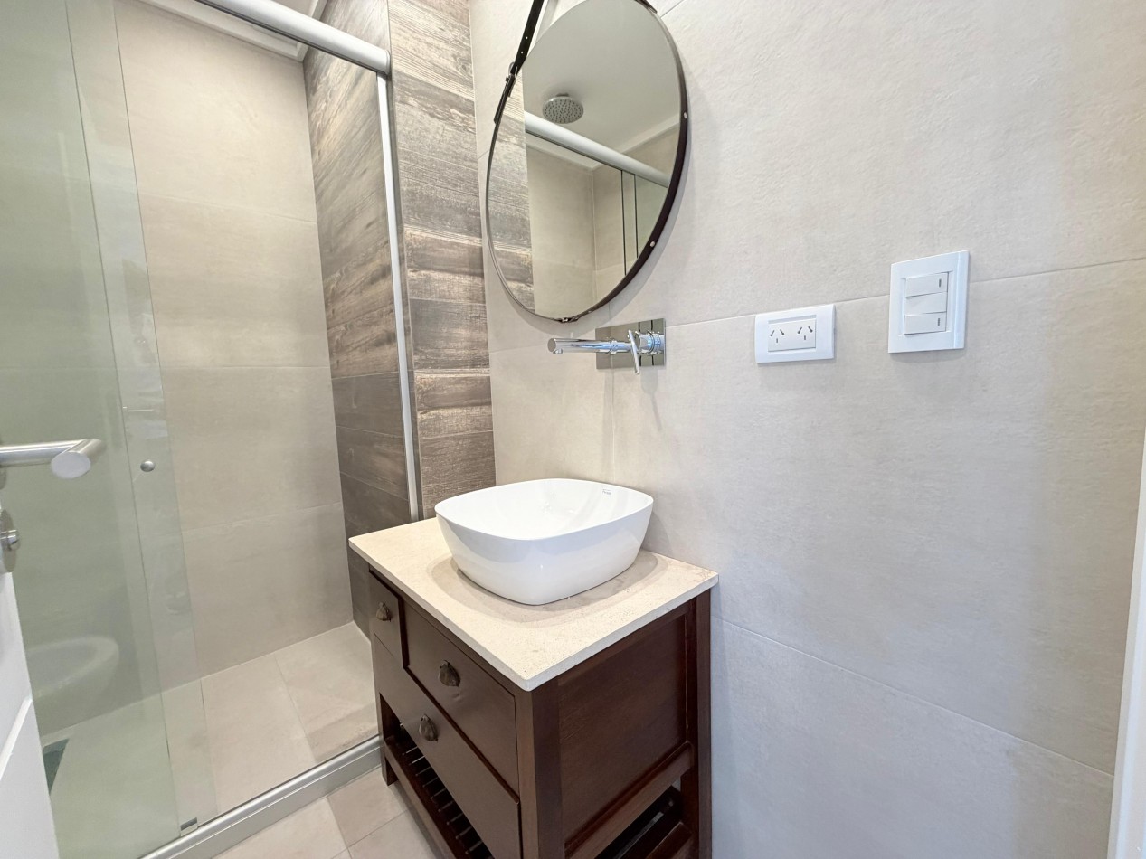 VENTA PISO 4 AMB CON TERRAZA PROPIA - LAS HERAS 3200