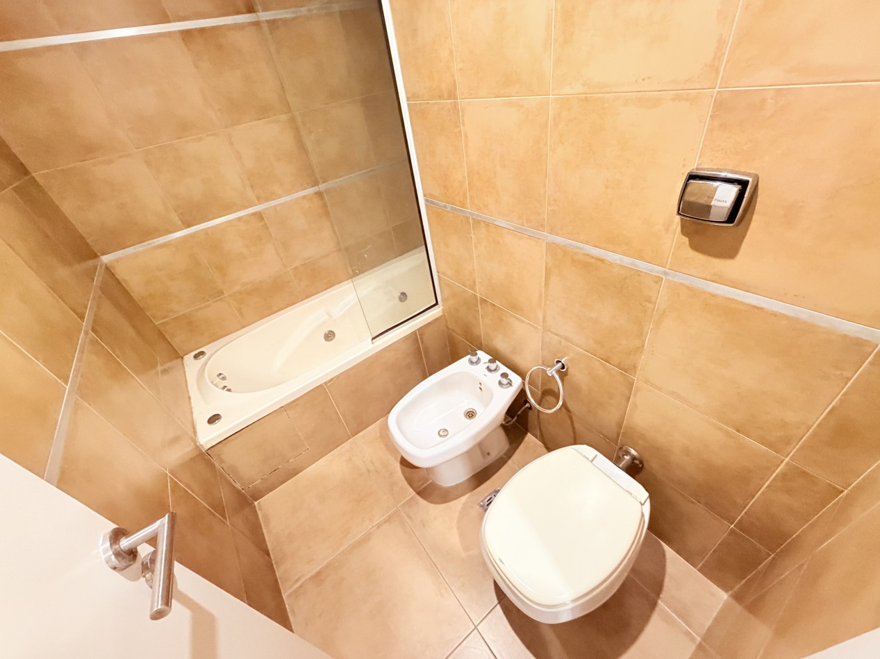 VENTA SEMIPISO 3 AMBIENTES - CATAMARCA 2300 