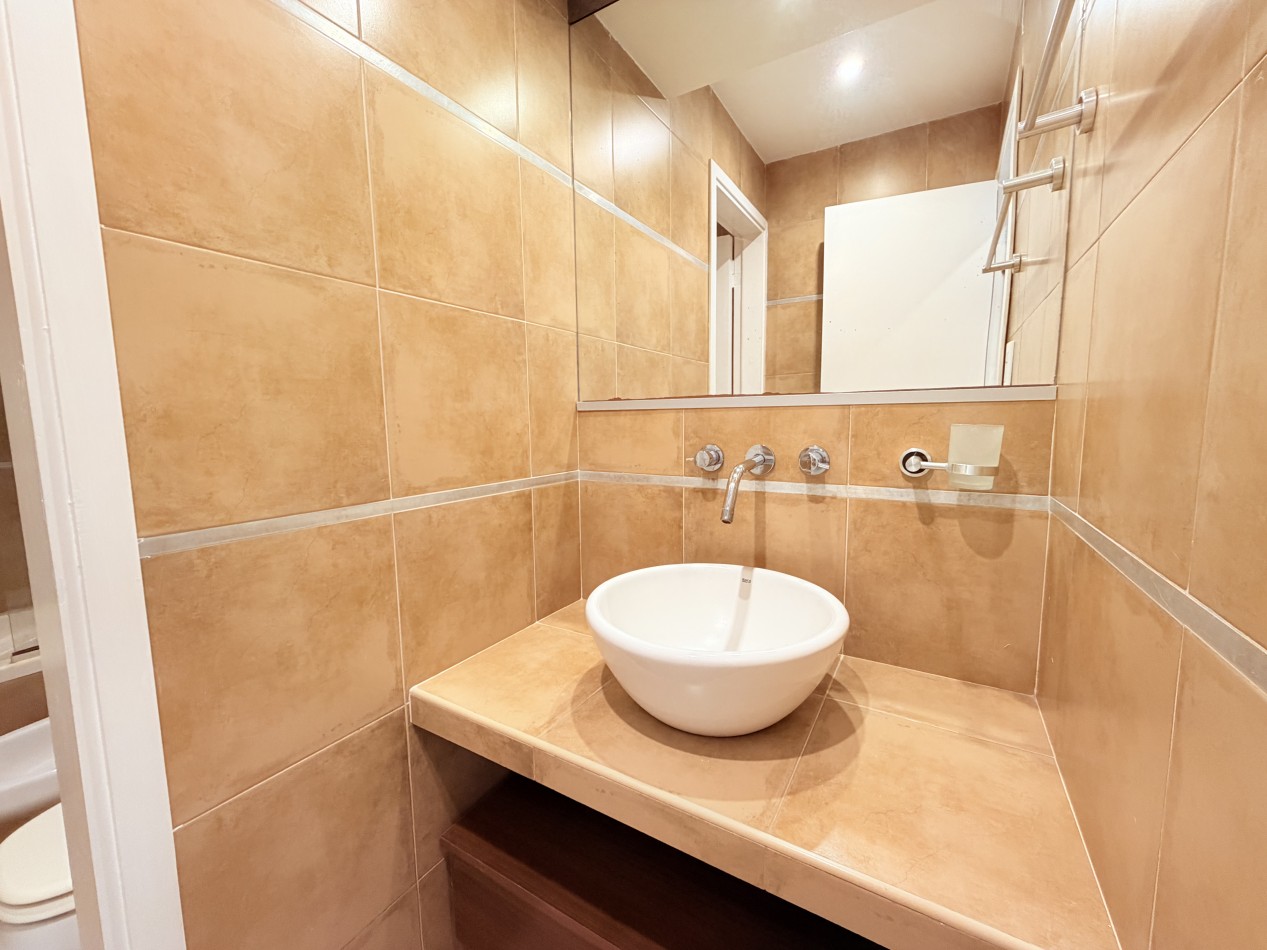 VENTA SEMIPISO 3 AMBIENTES - CATAMARCA 2300 