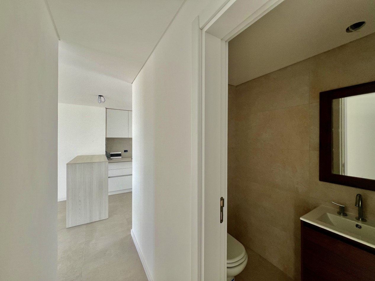 Semipiso moderno de 3 ambientes a metros del mar - Zona Norte | 106 m²