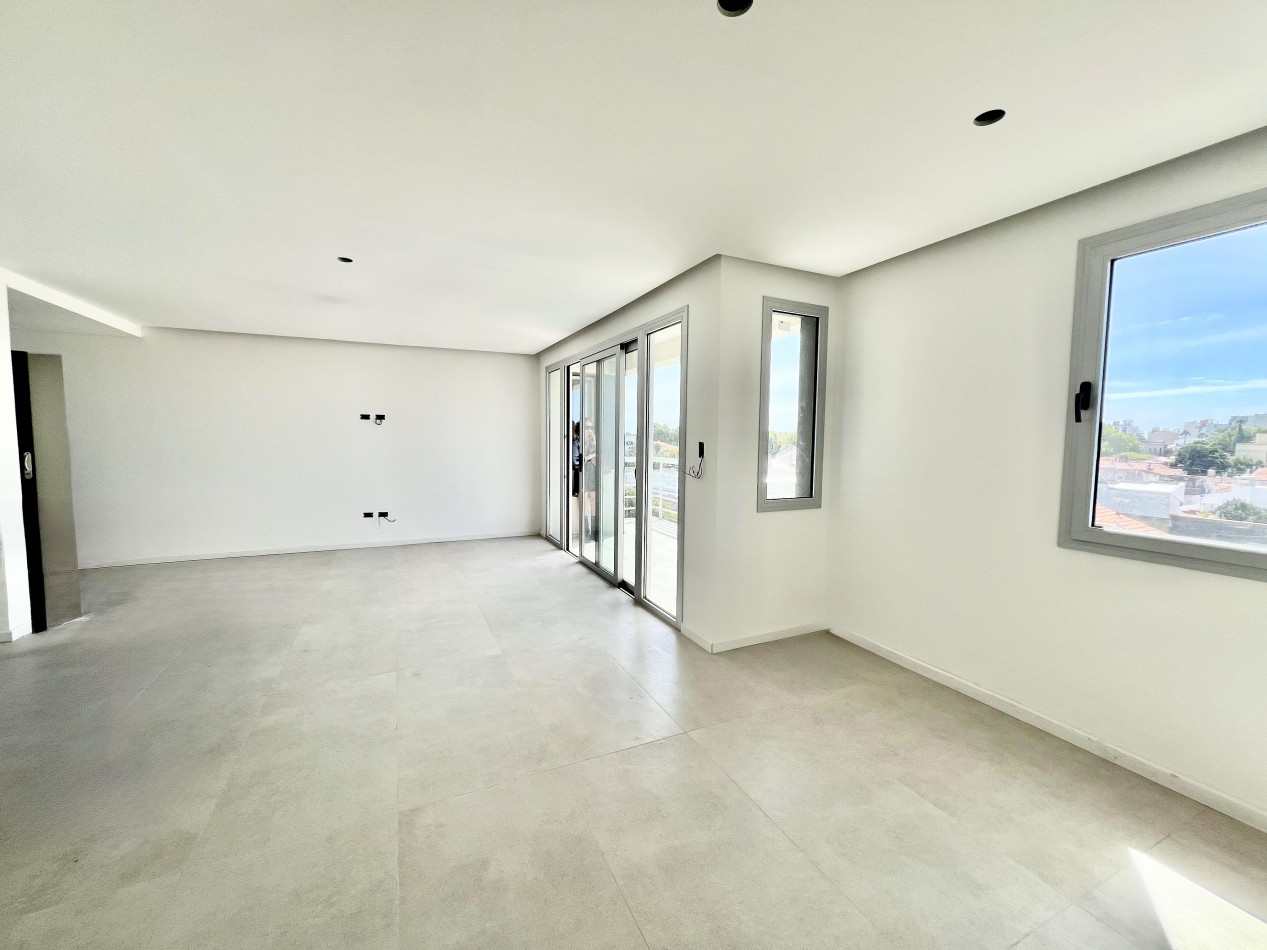 Semipiso moderno de 3 ambientes a metros del mar - Zona Norte | 106 m²