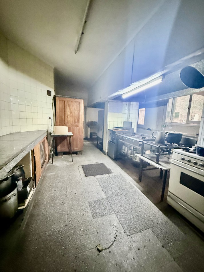 Hotel en Zona Aldrey 56 habitaciones