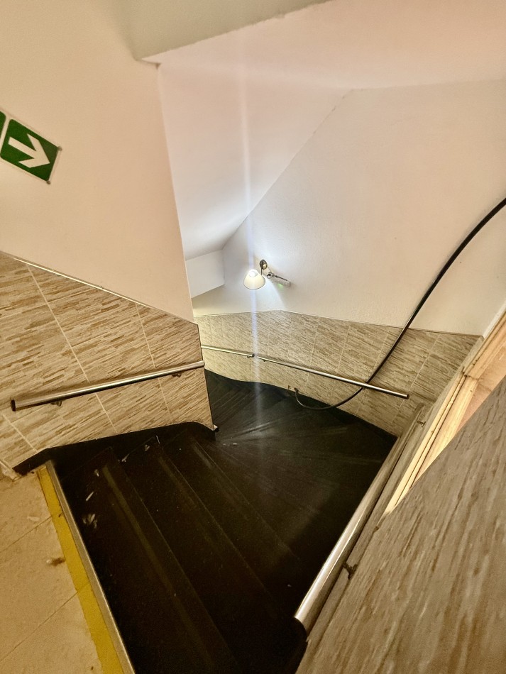 Hotel en Zona Aldrey 56 habitaciones