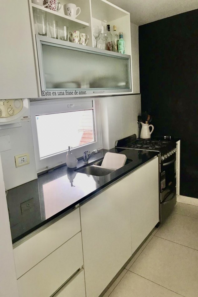 Playa Grande - 2 ambientes con cochera y equipado- Impecable