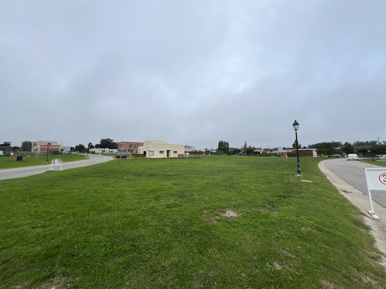 VENTA LOTE BARRIO PRIVADO ARENAS CHICO 