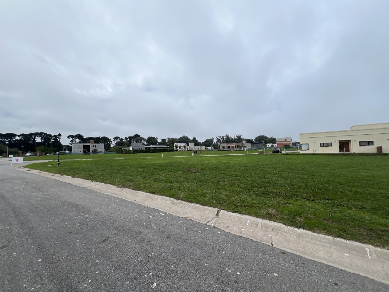 VENTA LOTE BARRIO PRIVADO ARENAS CHICO 