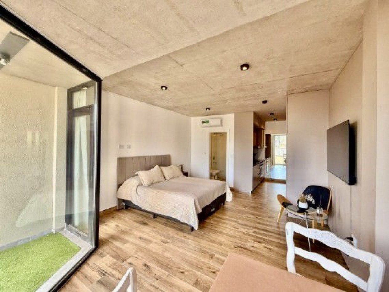 Monoambiente a estrenar. Zona Aldrey. Cochera opcional