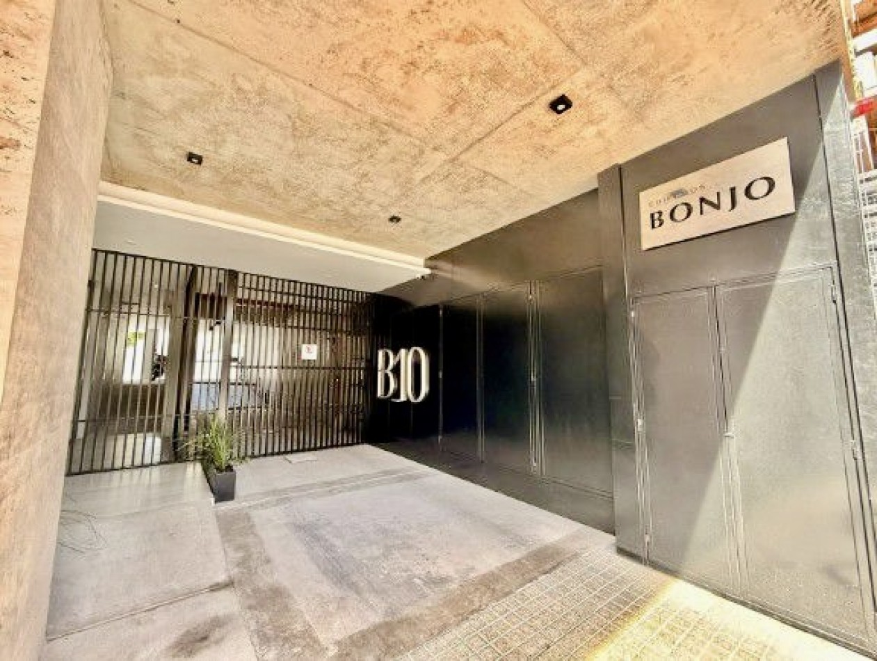 Monoambiente a estrenar. Zona Aldrey. Cochera opcional