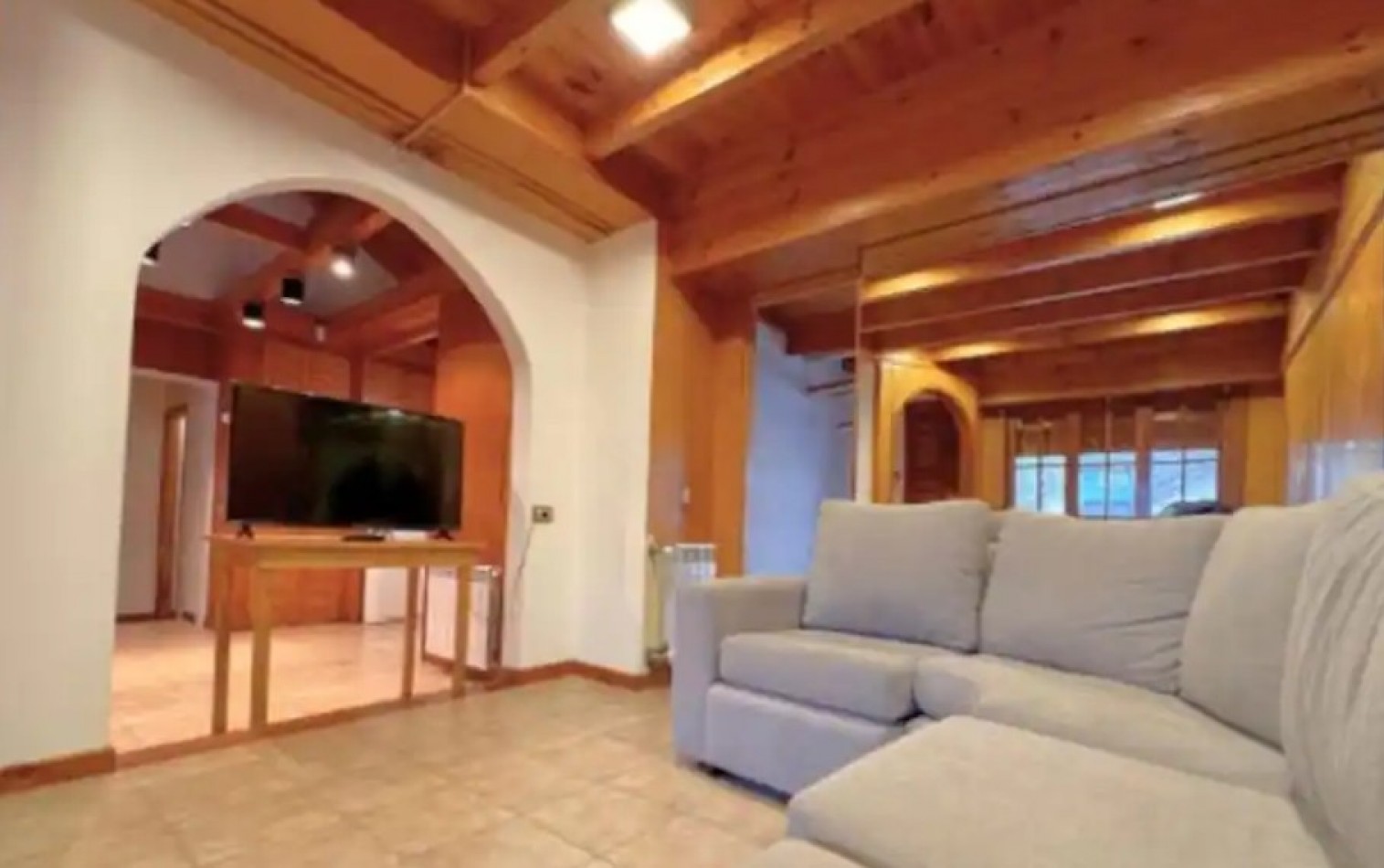 Casa en alquiler en Los Troncos - Roca al 800