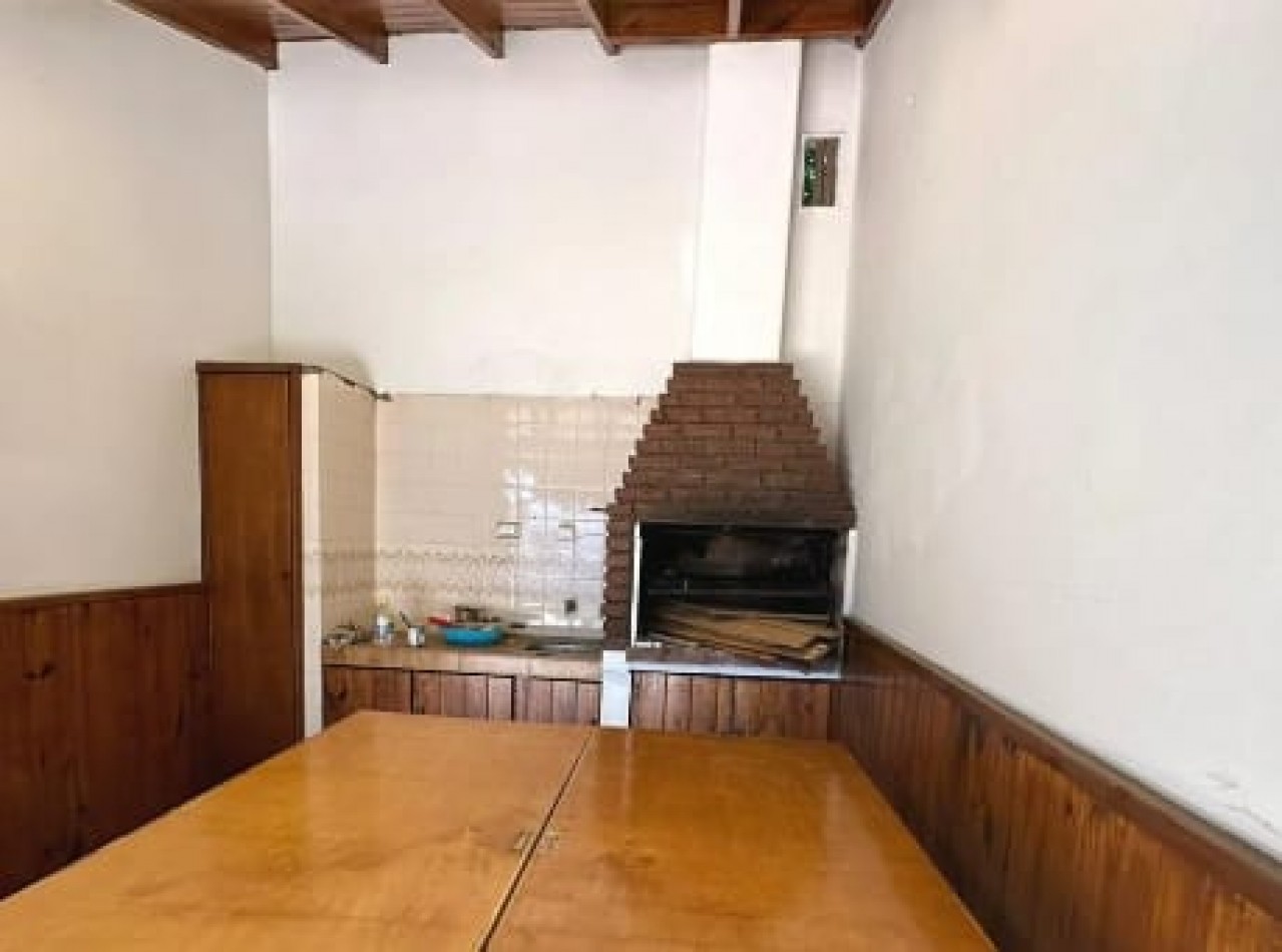 Casa en alquiler en Los Troncos - Roca al 800