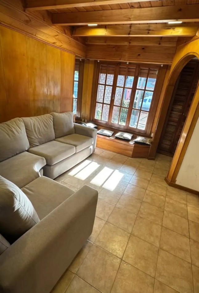 Casa en alquiler en Los Troncos - Roca al 800