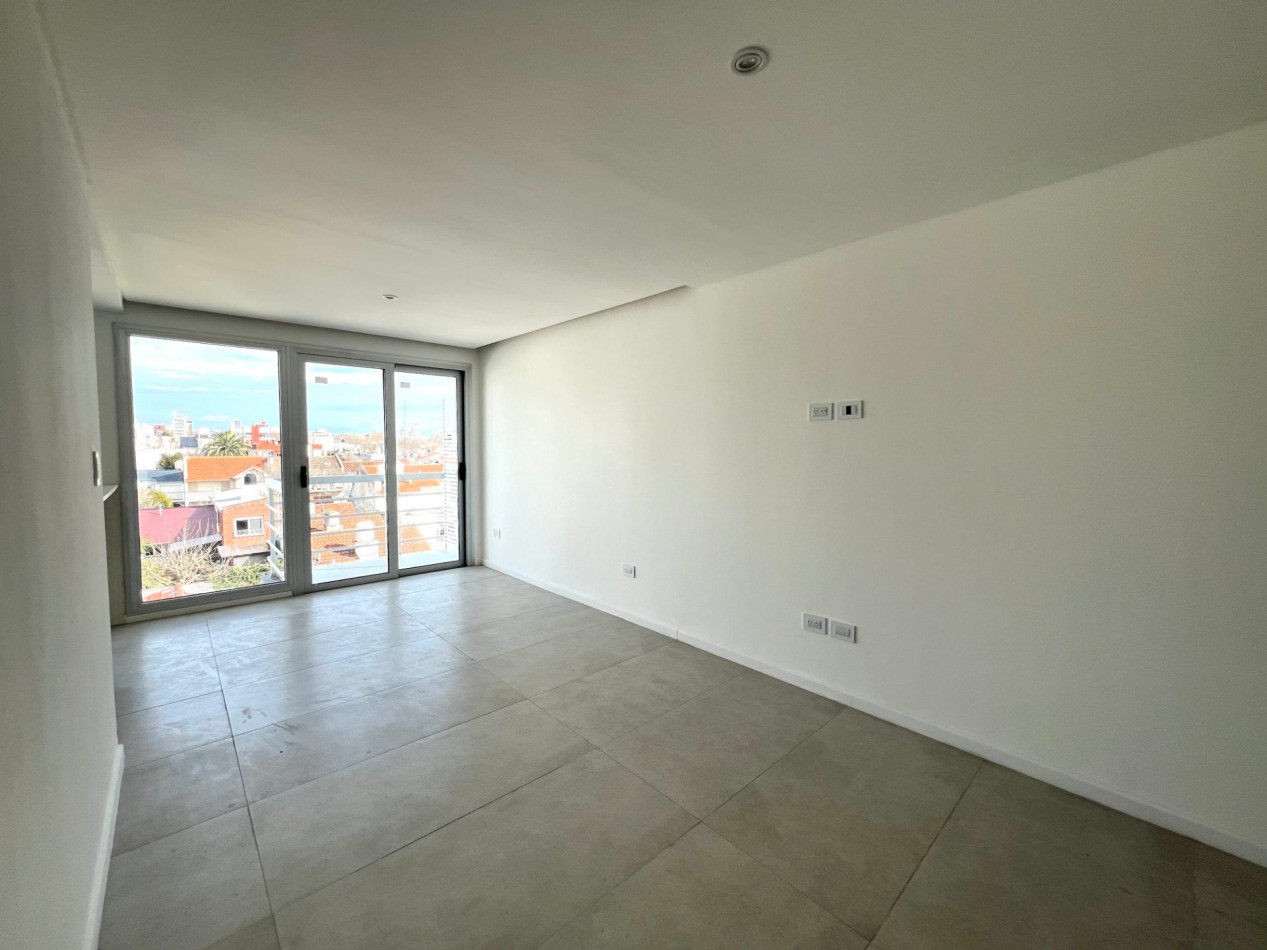 Posibilidad de financiacion. Departamento 2 ambientes a metros del mar - Zona Norte 