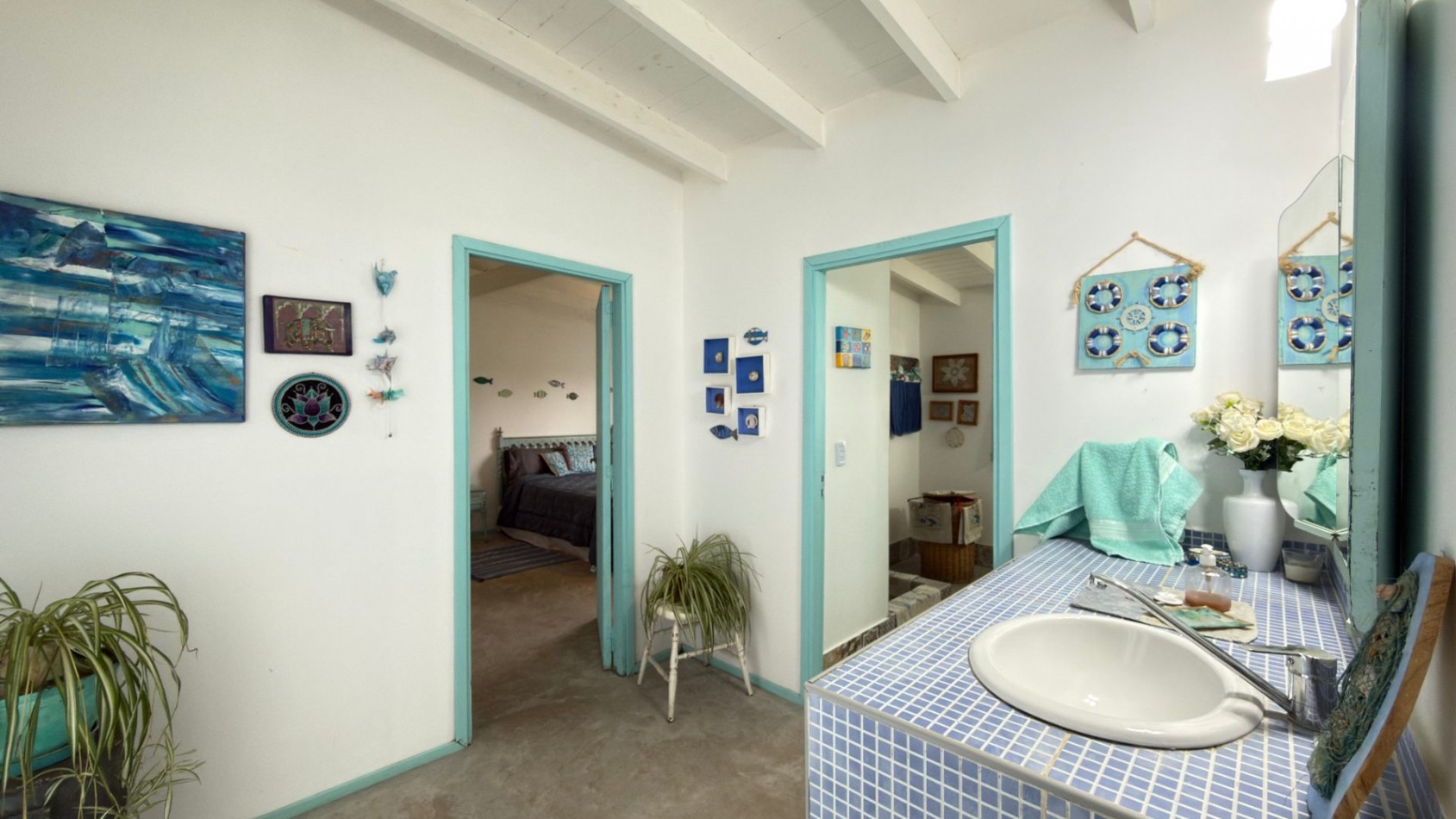 Casa Estilo Campo de 3 ambientes con amplio parque en San Eduardo del Mar