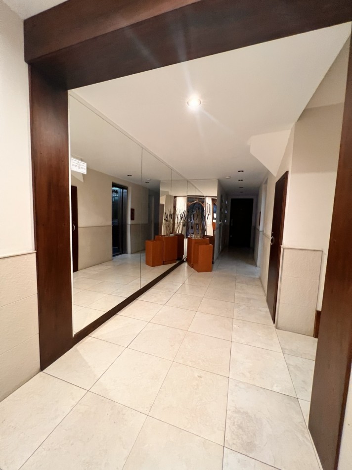 APTO CREDITO. IMPECABLE UNIDAD A METROS DEL MAR. LIBERTAD AL 3400