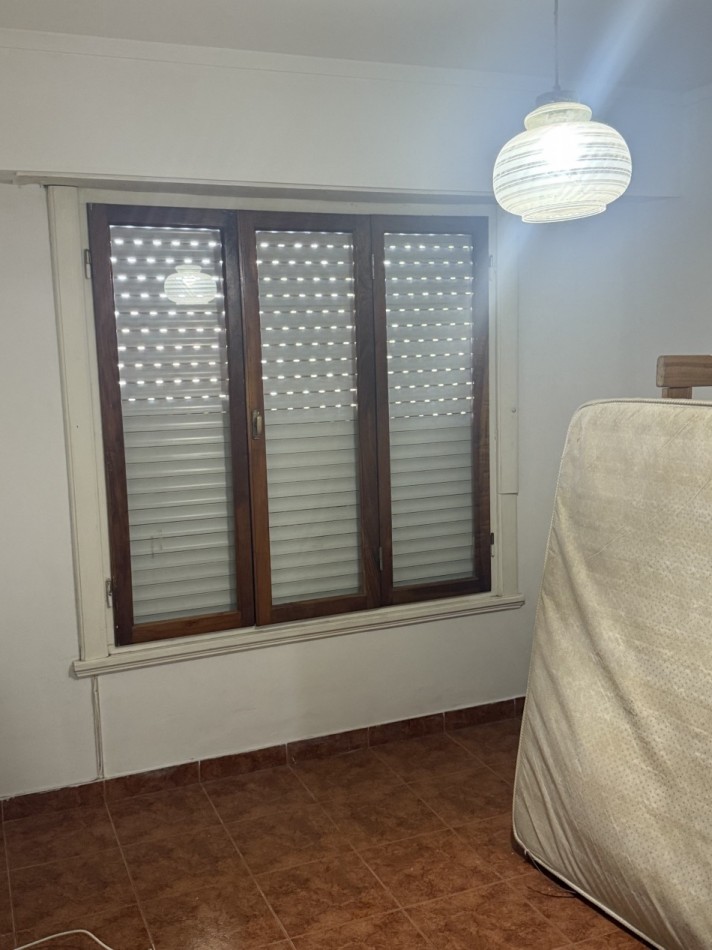 APTO CREDITO Chalet 4 ambientes con garage + departamento