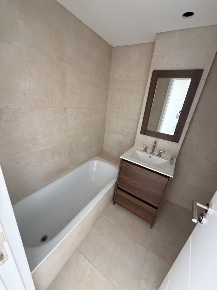 Semipiso moderno de 3 ambientes a metros del mar - Zona Norte | 106 m²