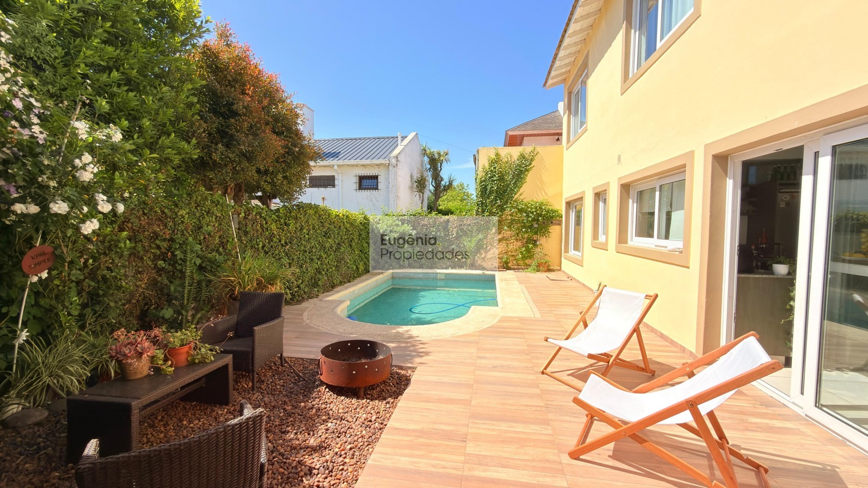 CASA EN PLAYA GRANDE (GRUPOS FAMILIARES UNICAMENTE)