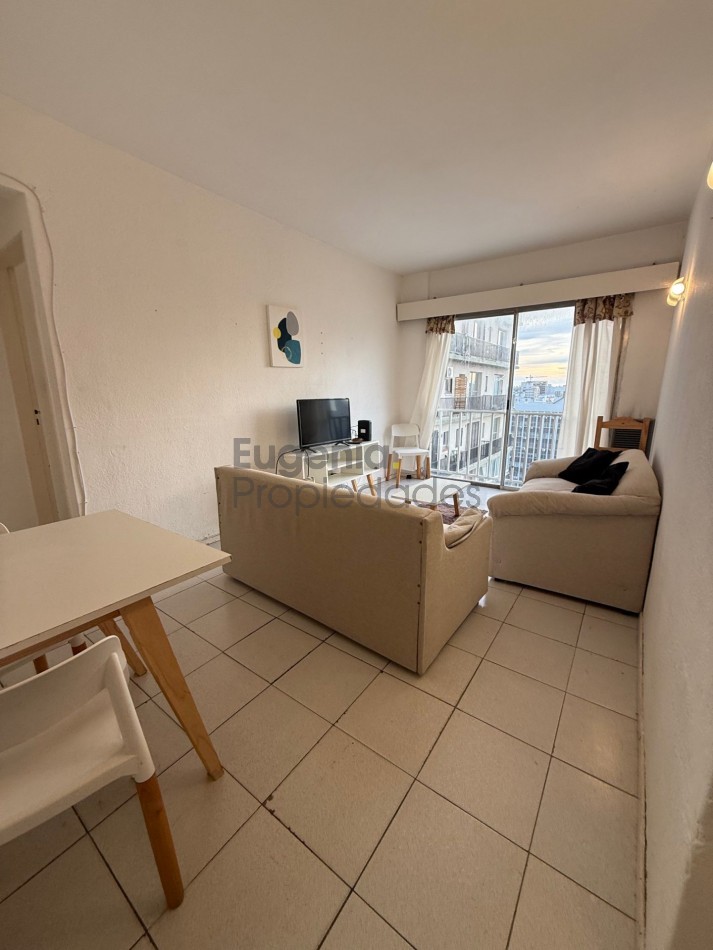 Departamento 2 ambientes al frente con vista panoramica | Arenales 2300 | Plaza Colon