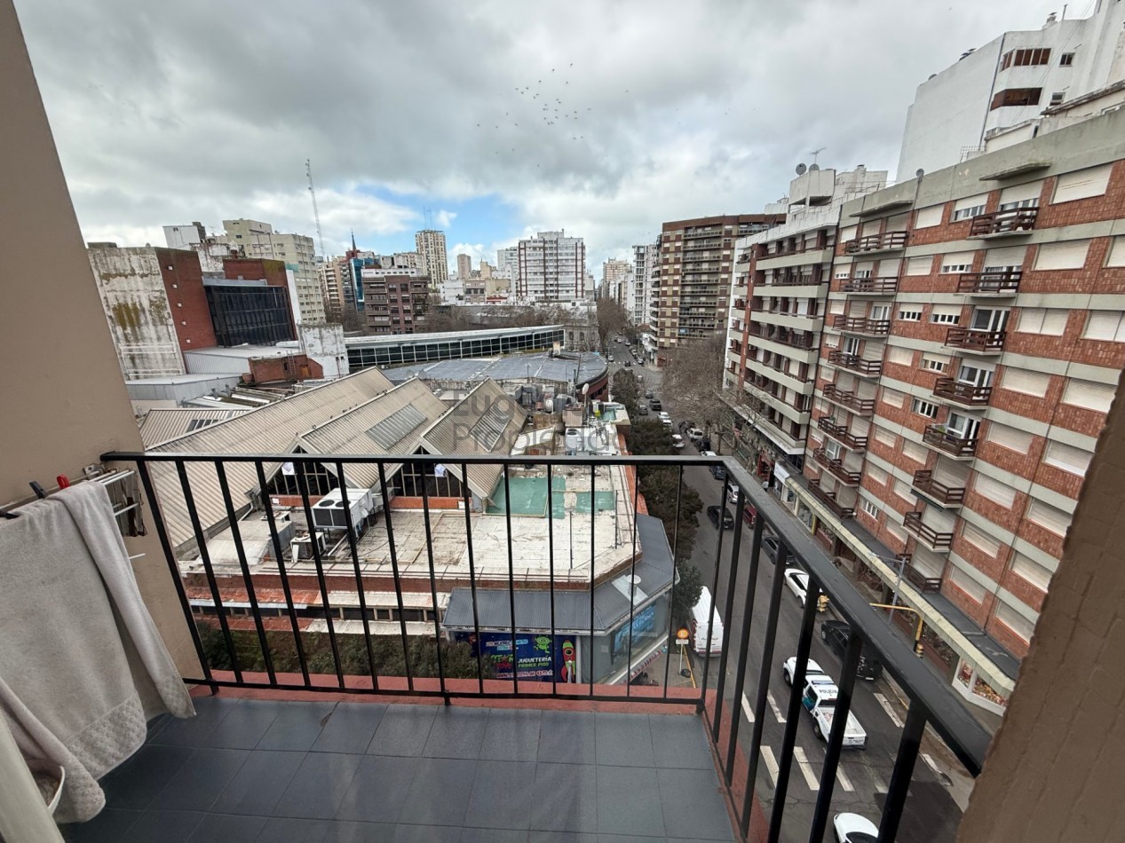 Departamento 4 Ambientes Reciclado con Balcon Al Frente | Centro | APTO CREDITO