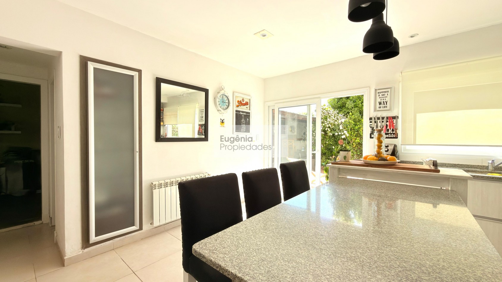 CASA EN PLAYA GRANDE (GRUPOS FAMILIARES UNICAMENTE)