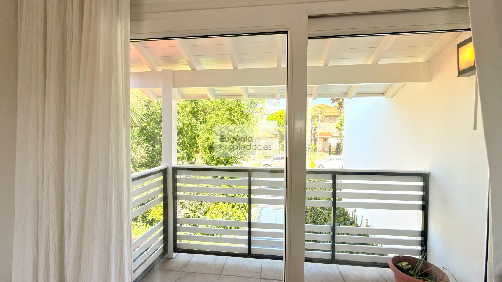 CASA EN PLAYA GRANDE (GRUPOS FAMILIARES UNICAMENTE)