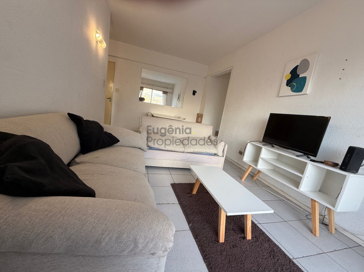 Departamento 2 ambientes al frente con vista panoramica | Arenales 2300 | Plaza Colon