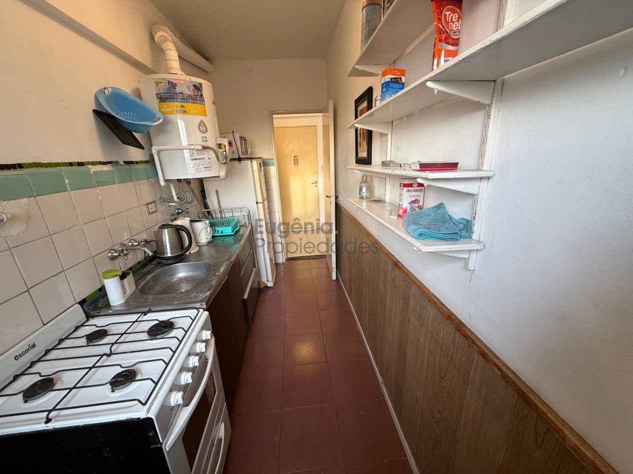 Reciclado| Departamento 2 ambientes al frente con vista panoramica | Arenales 2300 | Plaza Colon