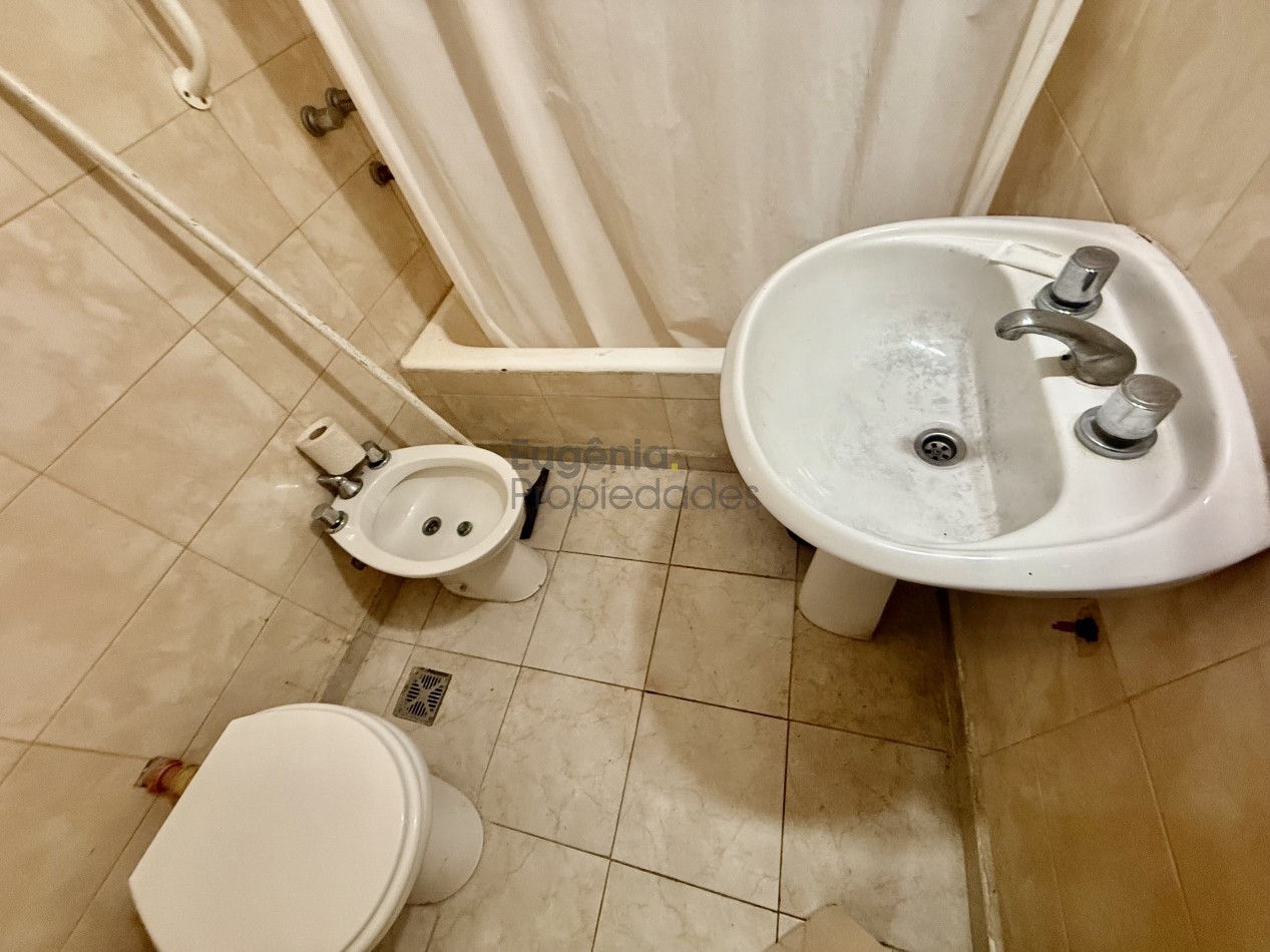 Hotel en Zona Aldrey 56 habitaciones
