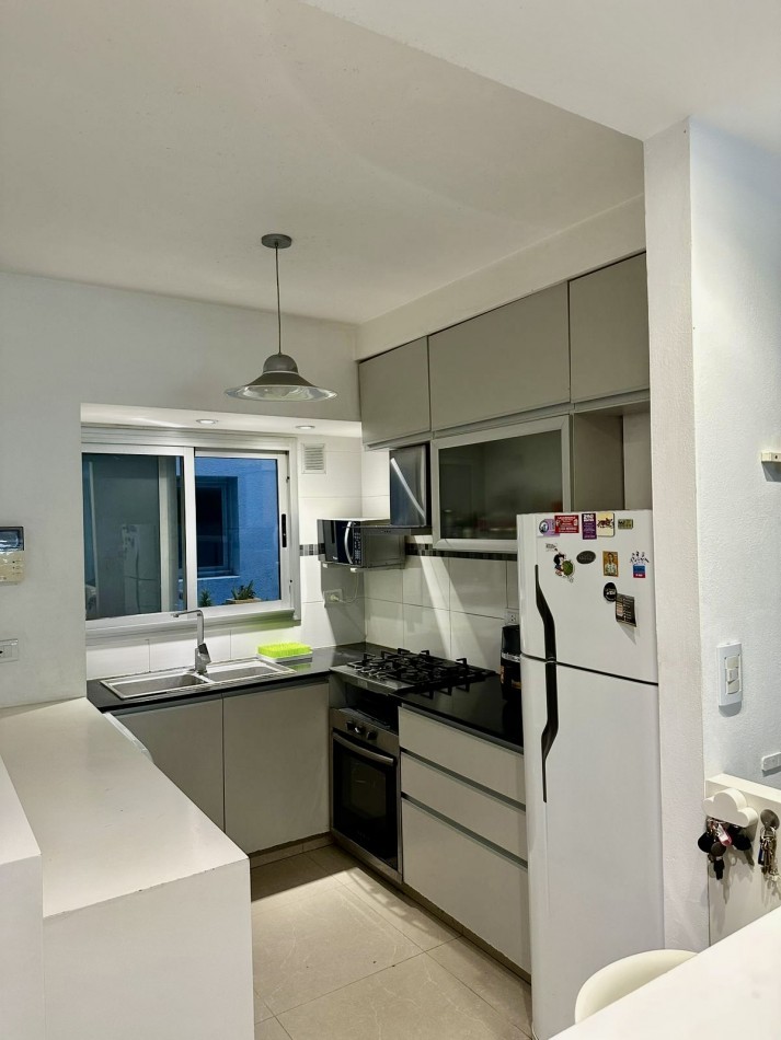 VENTA SEMIPISO 3 AMBIENTES - CATAMARCA 2300 