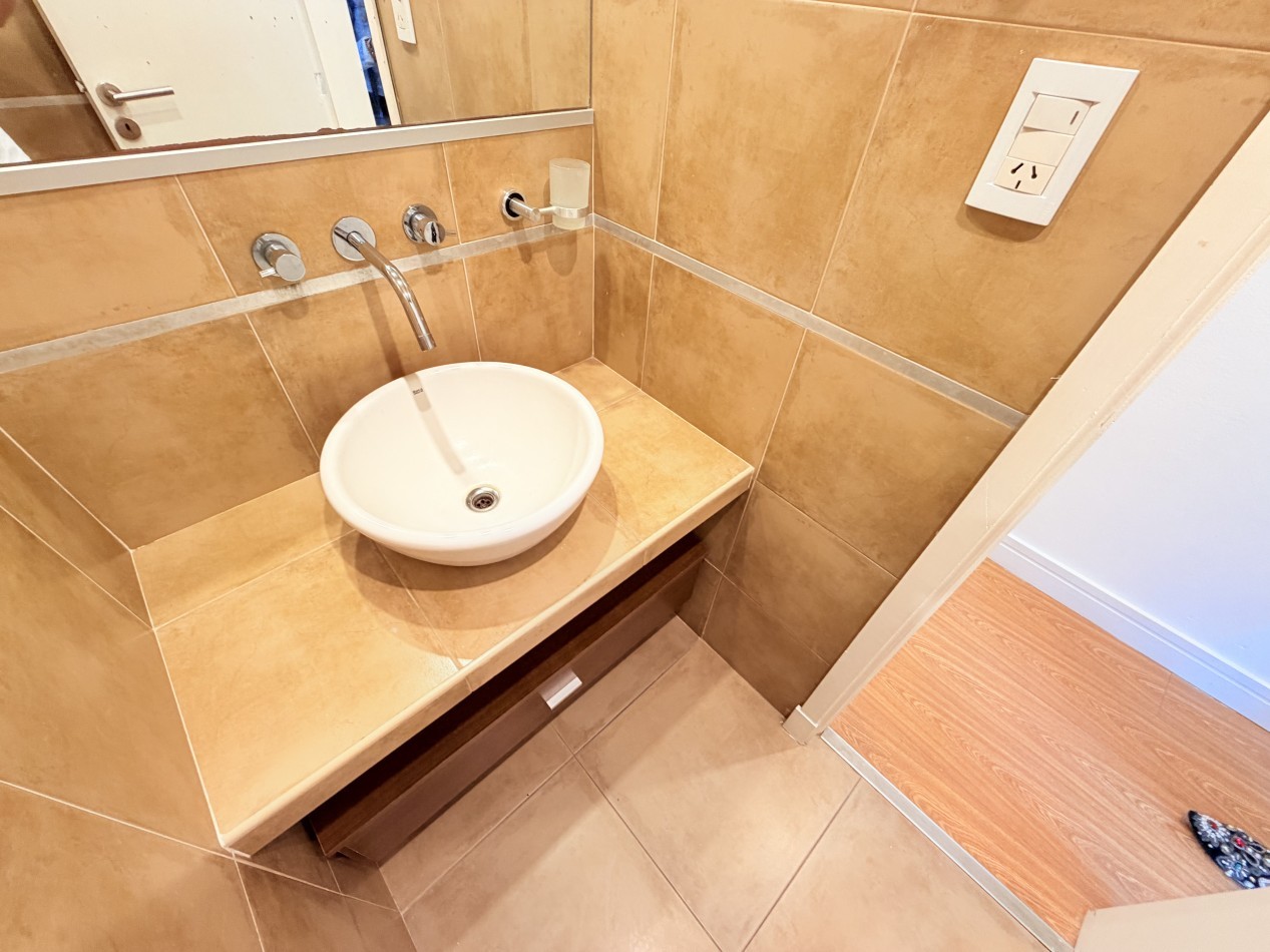 ALQUILER RESIDENCIAL SEMIPISO 3 AMBIENTES - CATAMARCA 2300 