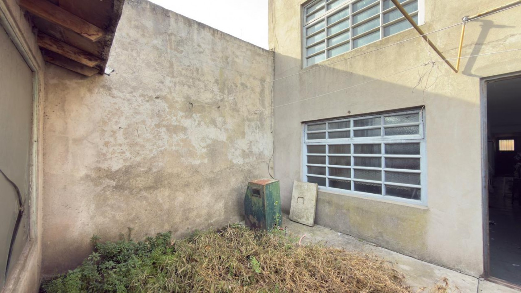 GALPON EN VENTA o ALQUILER 300 MTR2