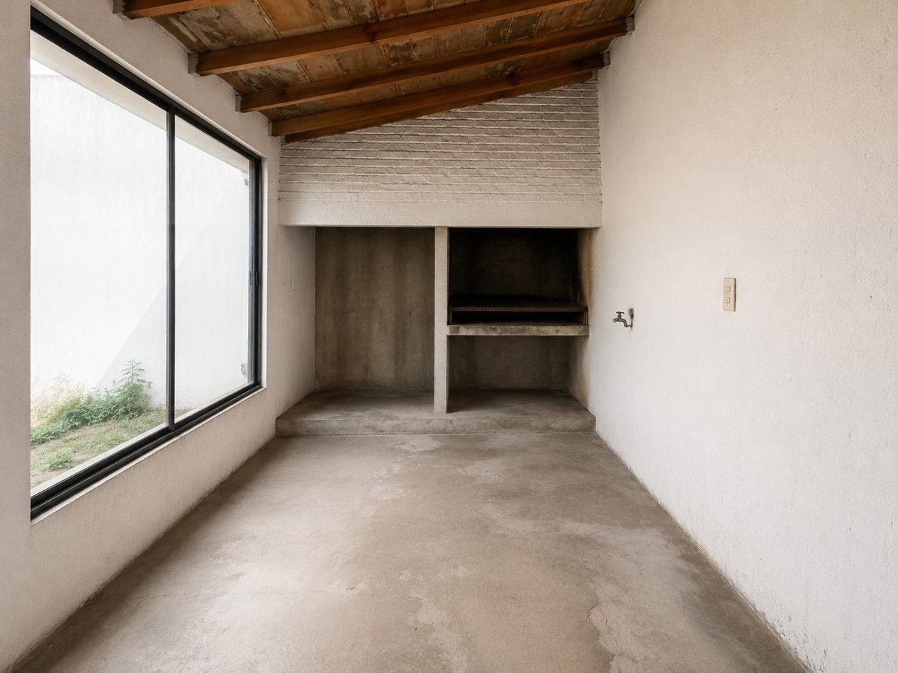 GALPON EN VENTA o ALQUILER 300 MTR2