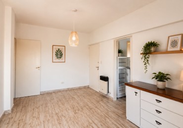 Departamento 4 ambientes en pleno centro - Piso alto con vista abierta